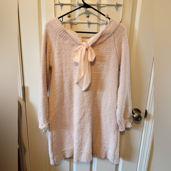 LIZ LISA Pink and Cream V-Neck Sweater | Size 0 - Picture 2 of 6